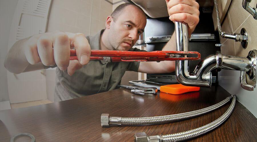Expert burst pipe repair services in Taylor Ridge, IL